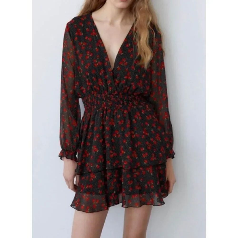 Zara women’s long sleeve black and red rose printed dress size small